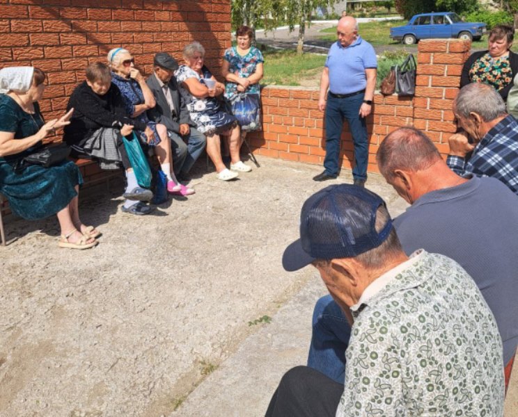 Встреча с жителями села Саханка.