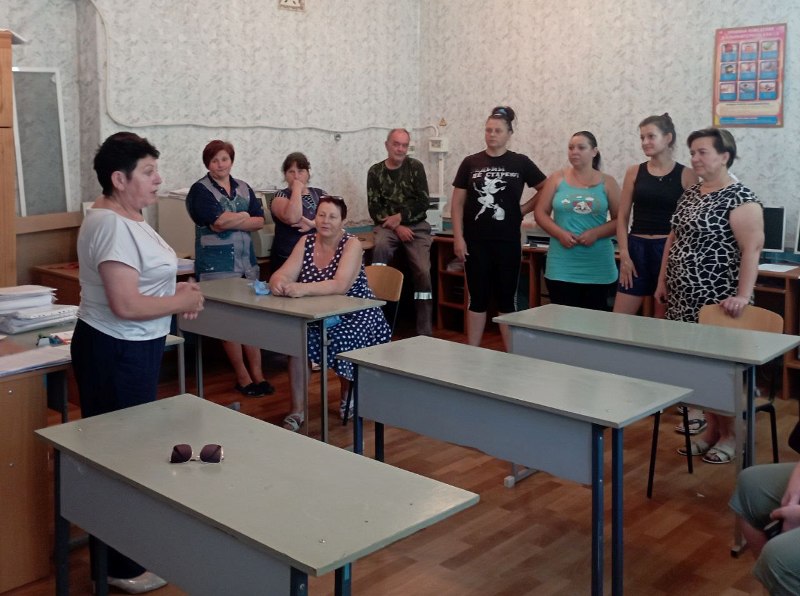 Встреча с трудовым коллективом МБОУ «Хомутовская школа» и жителями села Хомутово..