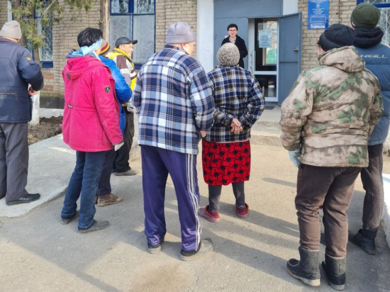 Встреча с жителями села Виноградное. Встреча с жителями села Виноградное.