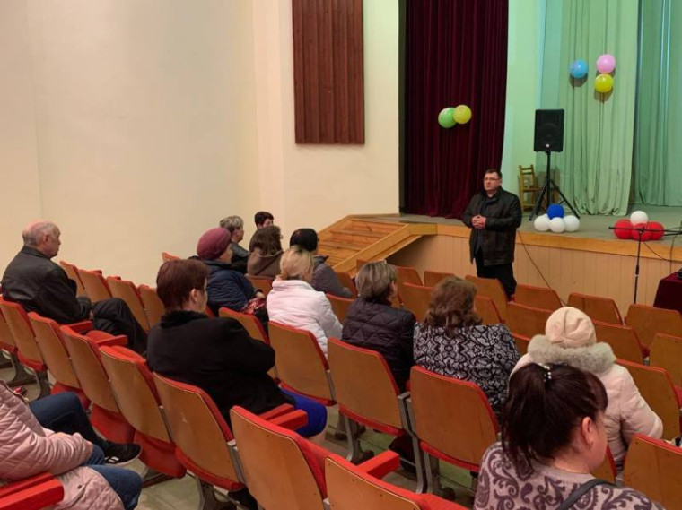 Встреча с жителями села Хомутово. Встреча с жителями села Хомутово.
