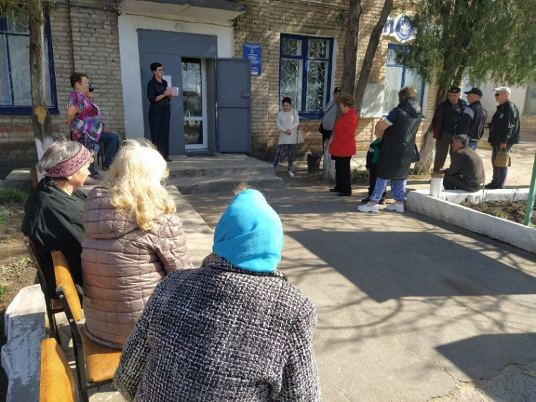 Встреча с жителями села Виноградное. Встреча с жителями села Виноградное.