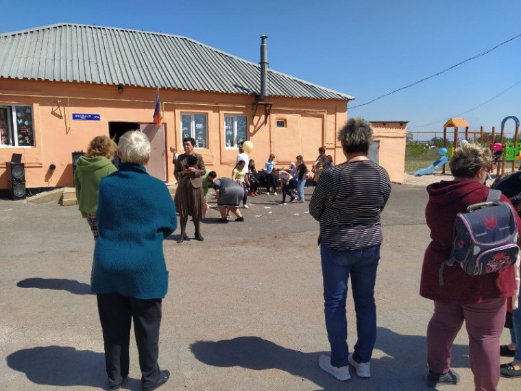 Встреча с жителями села Приморское. Встреча с жителями села Приморское.
