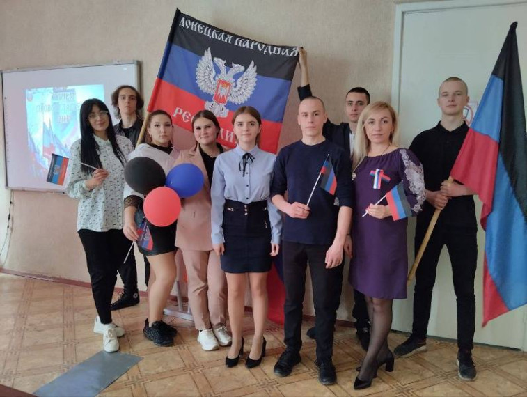 В Новоазовске отпраздновали годовщину принятия Декларации о суверенитете и Акта о провозглашении государственной самостоятельности ДНР. В Новоазовске отпраздновали годовщину принятия Декларации о суверенитете и Акта о провозглашении государственной самостоятельности ДНР.