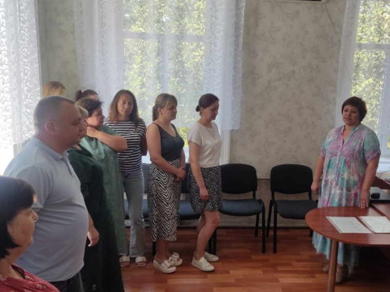 Встреча с коллективом Управления труда и социальной защиты населения. . Встреча с коллективом Управления труда и социальной защиты населения. .