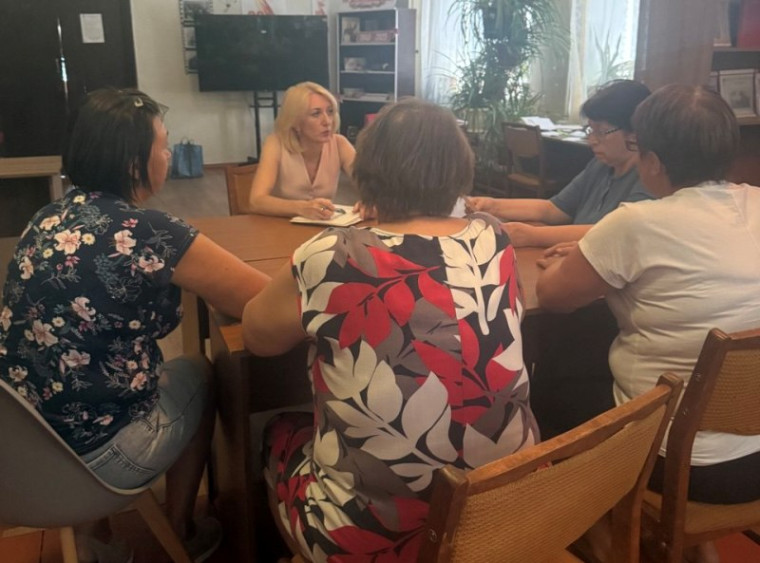 Встреча с коллективом Приморского сельского дома культуры.. Встреча с коллективом Приморского сельского дома культуры..