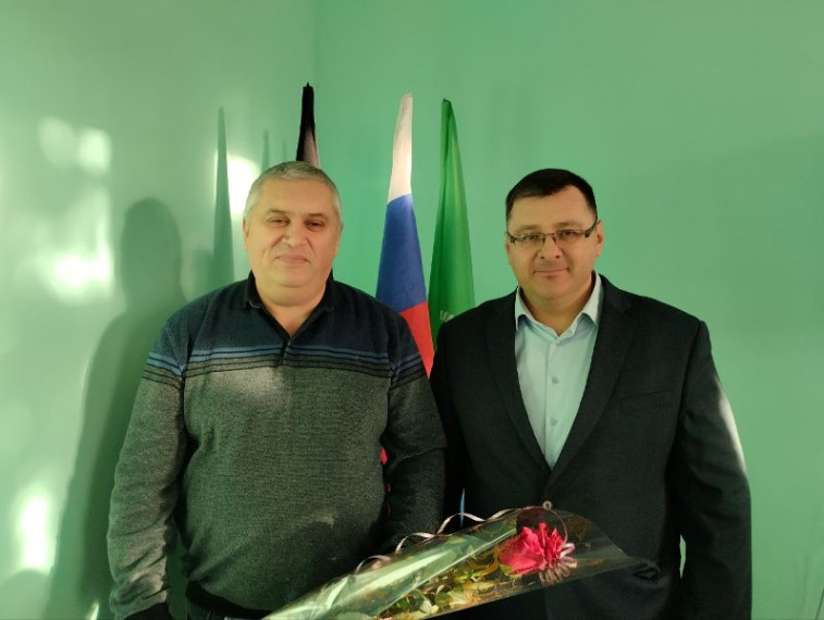 Поздравления для ачальника Новоазовской службы Филиала "Тельманоское ПУВКХ" ГУП ДНР "ВОДА ДОНБАССА" Балку Р.Г.. Поздравления для ачальника Новоазовской службы Филиала "Тельманоское ПУВКХ" ГУП ДНР "ВОДА ДОНБАССА" Балку Р.Г..